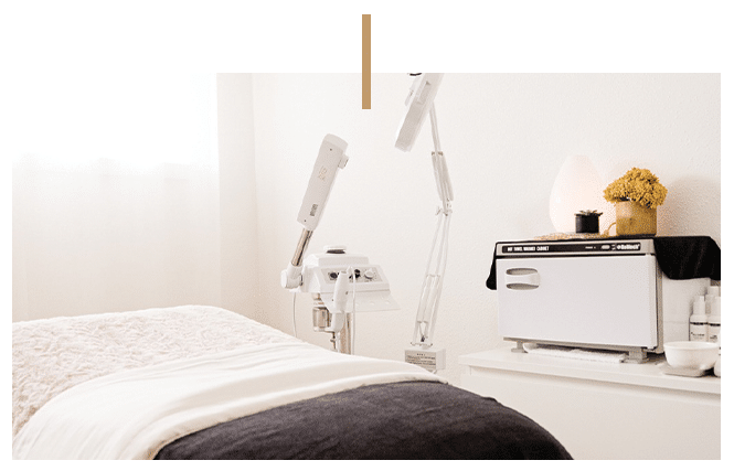 a bedroom with a bed and a mirror